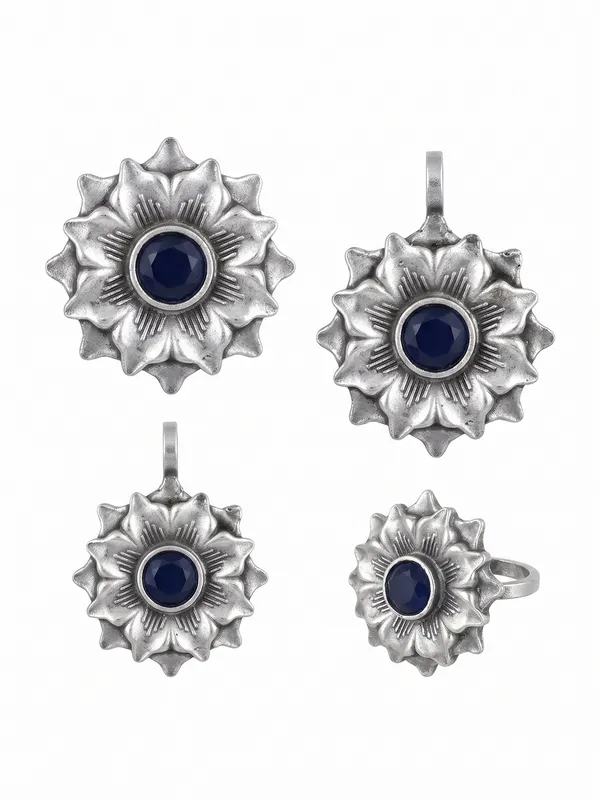 Midnight_Silver_Stone_Earcuff