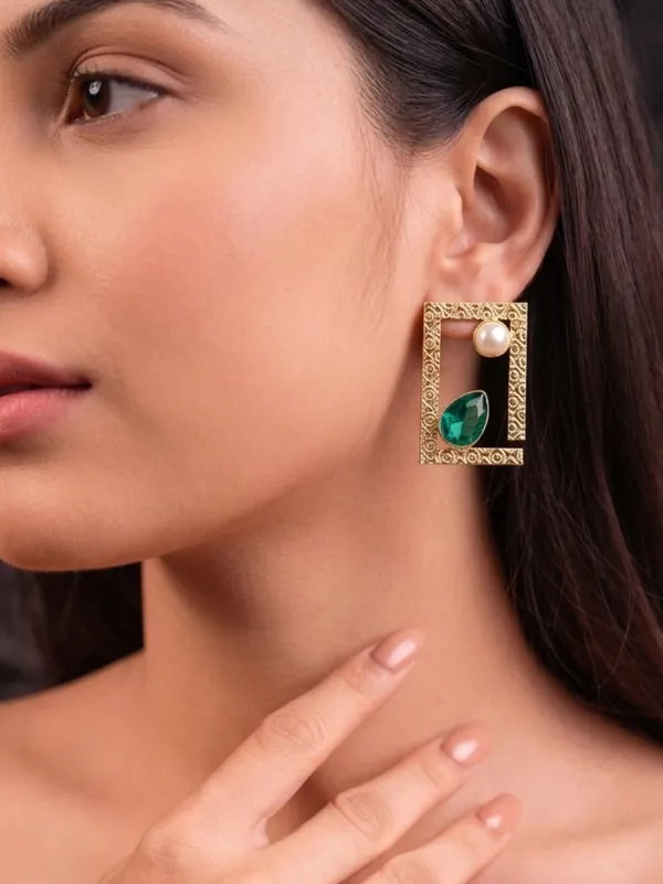 Luminous_Glow_Earrings