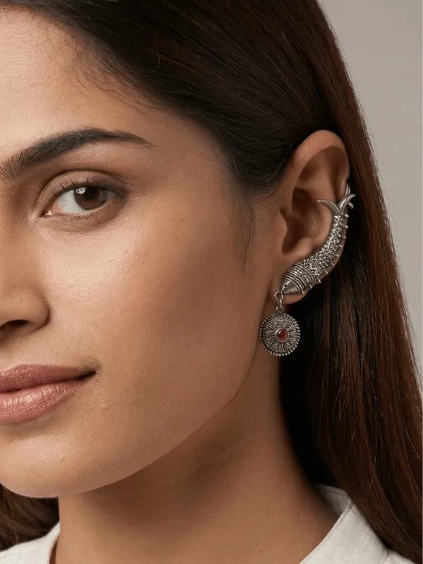 Silver-Plated_Inverted_Fish_Earcuff