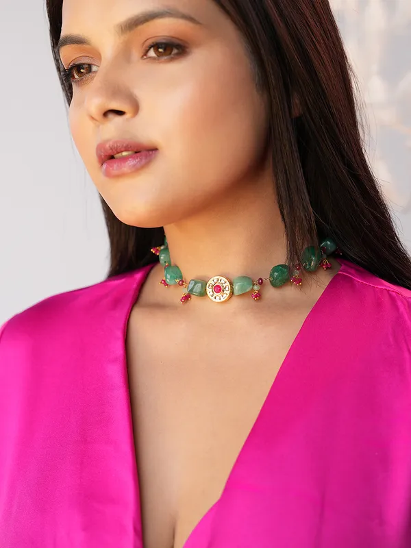 Green_Stone_and_Red_Bead_Choker