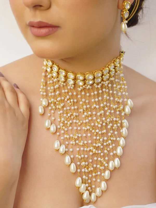 Layered_string_necklace