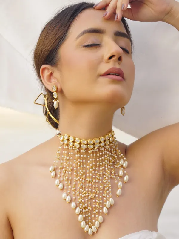 Layered_string_necklace