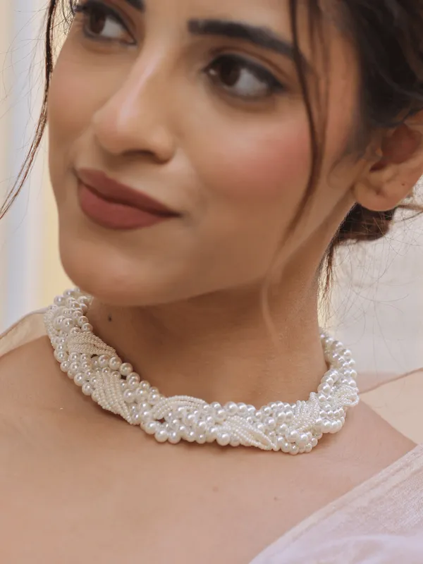 Liora_Pearl_Necklace