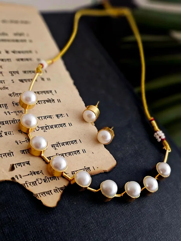 Semi-Precious_Pearl_Necklace_Set