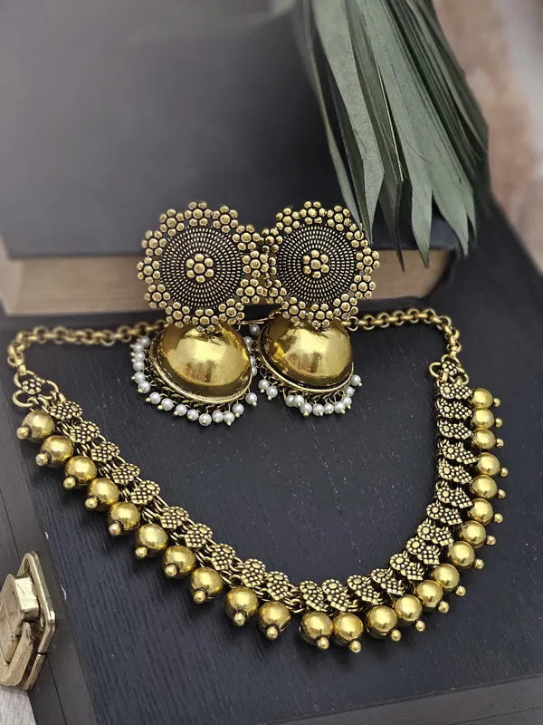 Tarini_Golden_Necklace_Set
