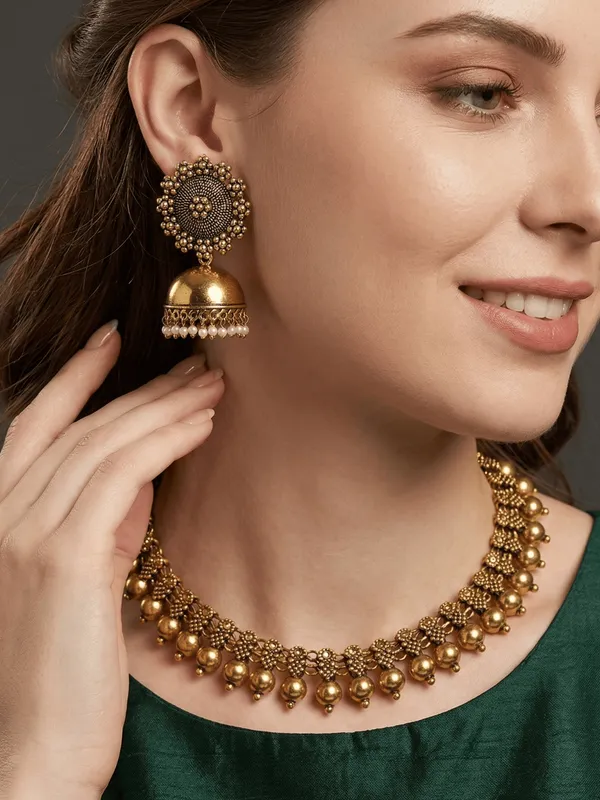 Tarini_Golden_Necklace_Set
