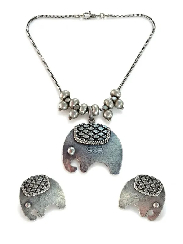 Gaj-Gamini_German_Silver_Elephant_Pendant_Set