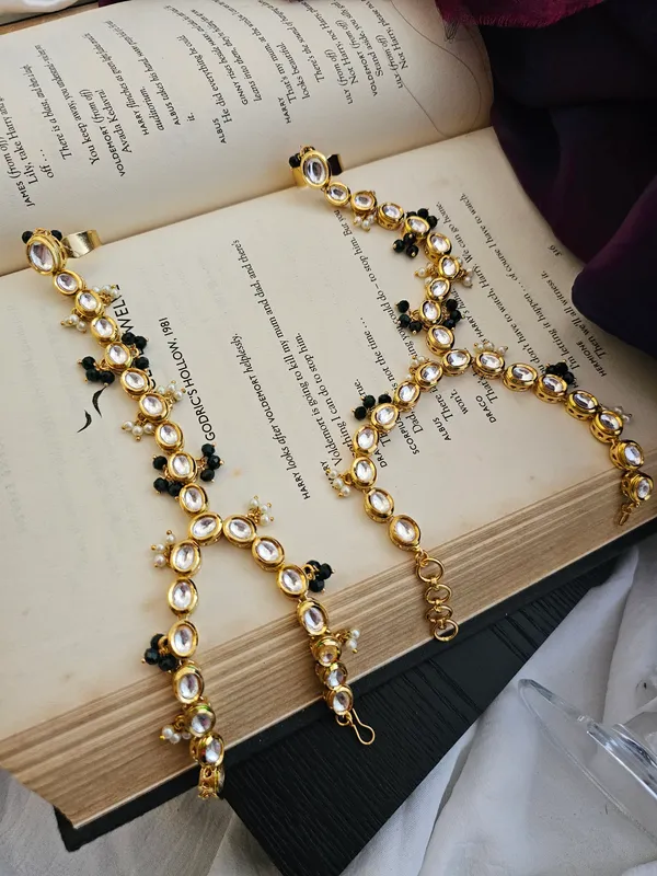 Emerald_Grace_Kundan_Hathphool