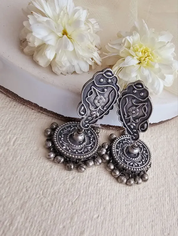 Silver-Toned_Contemporary_Drop_Earrings