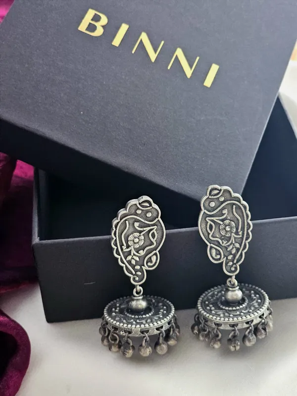 Silver-Toned_Contemporary_Drop_Earrings