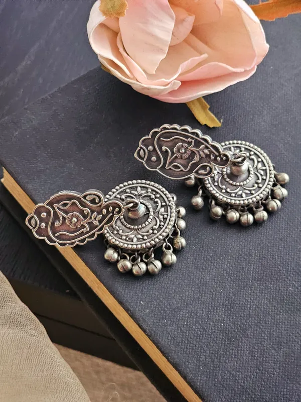 Silver-Toned_Contemporary_Drop_Earrings