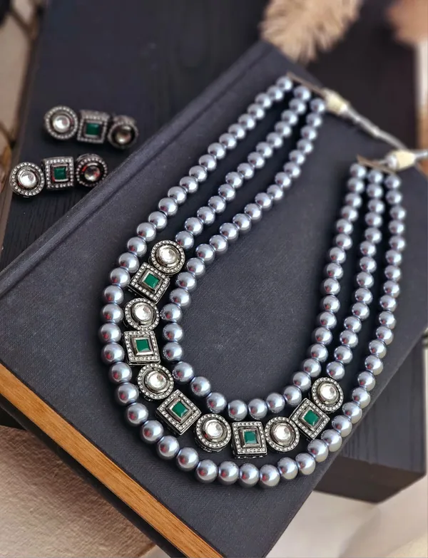 Shubi_3_Strand_Semi_Precious_Pearl_Necklace_Set.