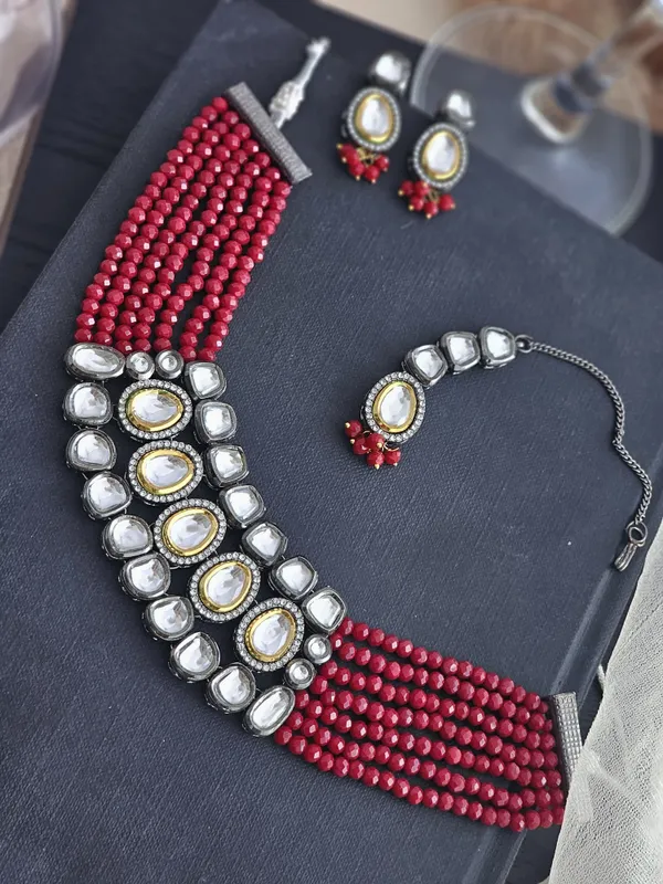 Red_stone_kundan_jewellery_set_With_mang_tika