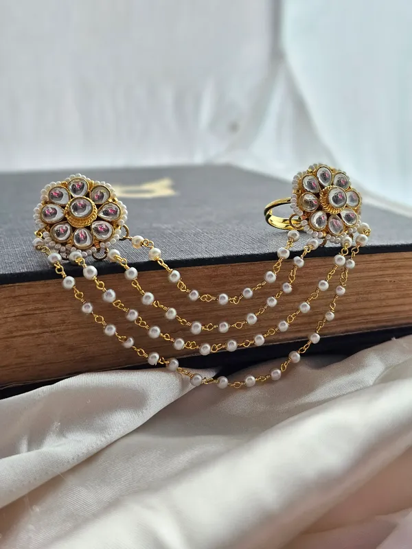 Eshmi_Pearl_Kundan_Ring
