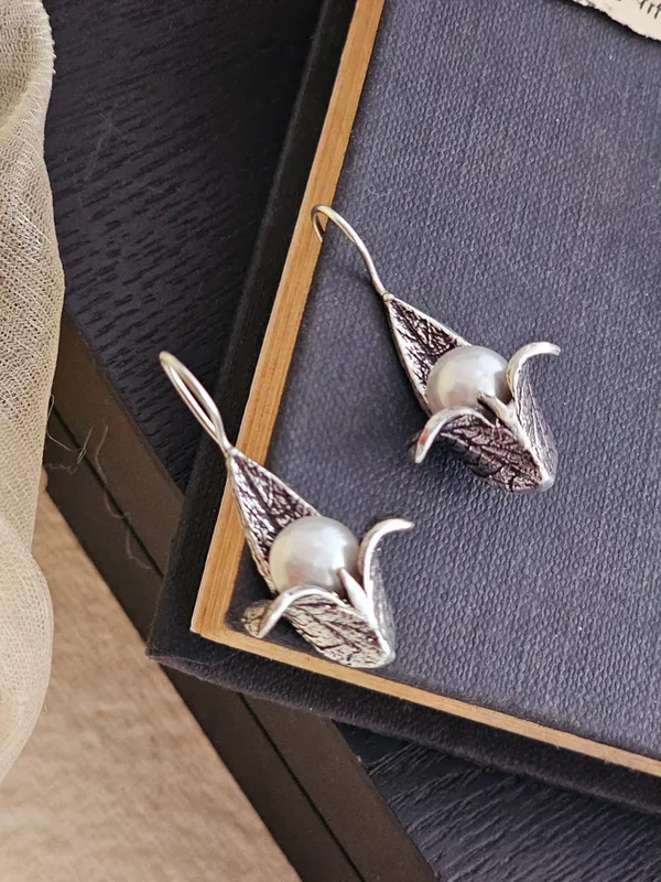 Floral_Pearl_Hook_Earrings