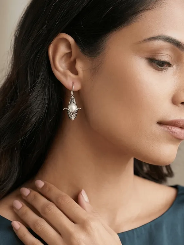 Floral_Pearl_Hook_Earrings