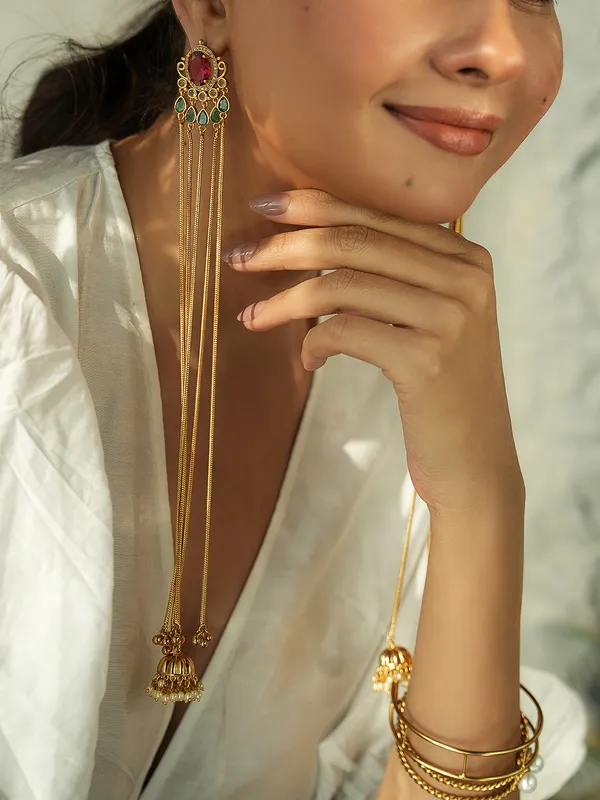Scarlet_Gleam_Chain_Earrings