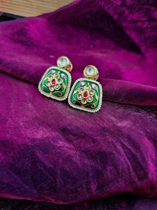 Meadow_Charm_Carved_Earrings