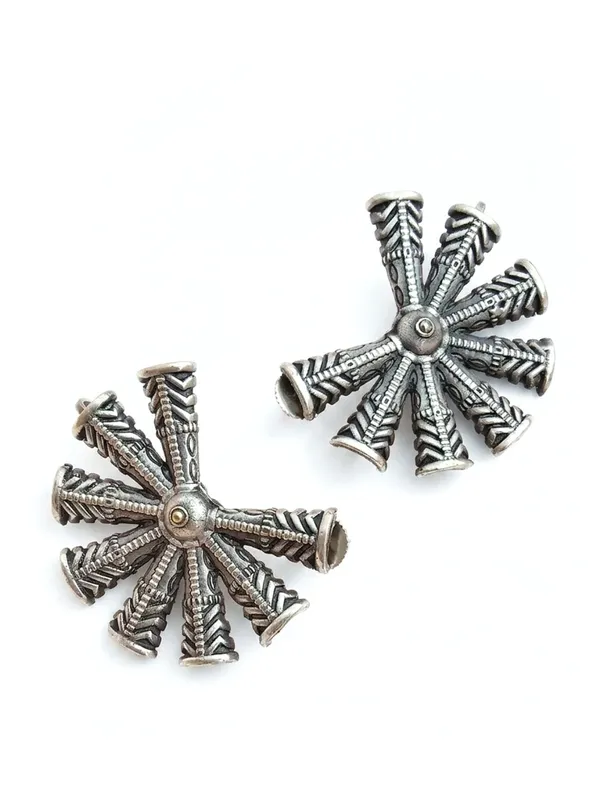 Silver_Plated_intricate_Shield_of_Arrows_earrings