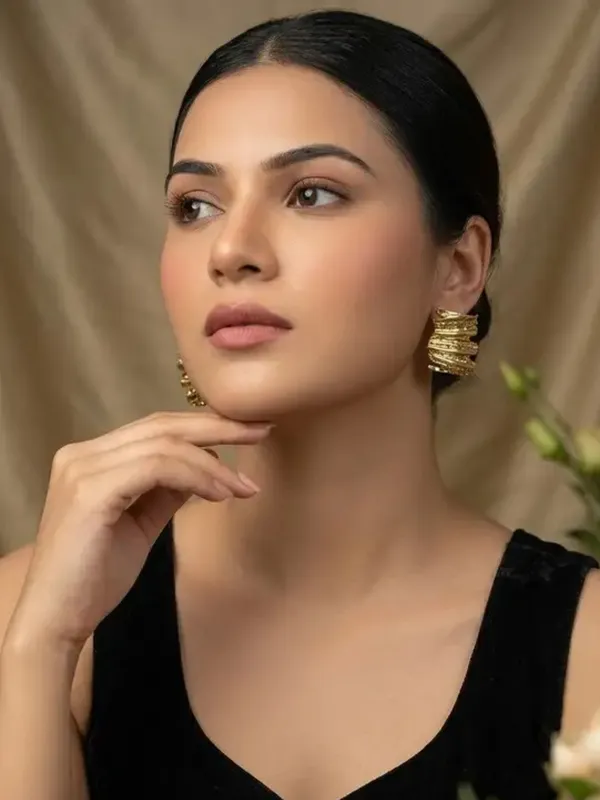 Florina_Stud_Earrings_