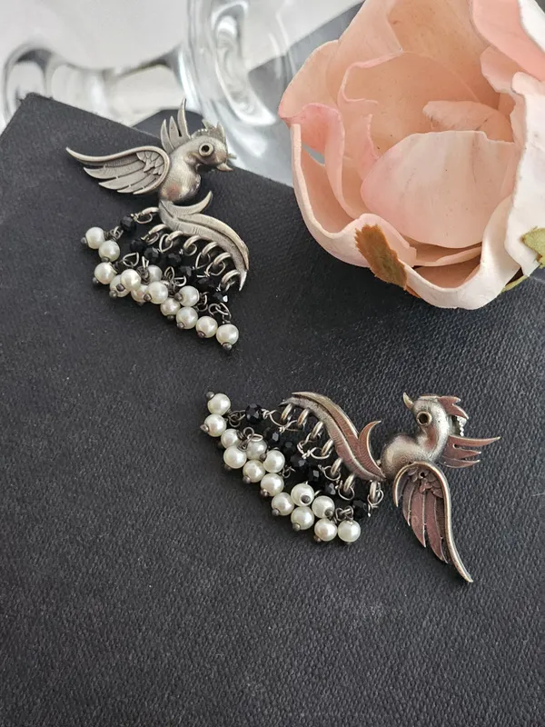 Contemporary_Studs_Earrings