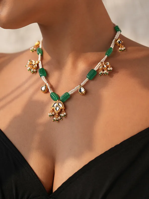 Semi-Precious_Stone_Necklace_with_Kundan_Accents
