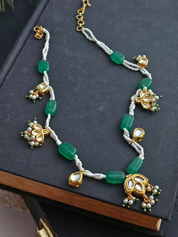 Semi-Precious_Stone_Necklace_with_Kundan_Accents