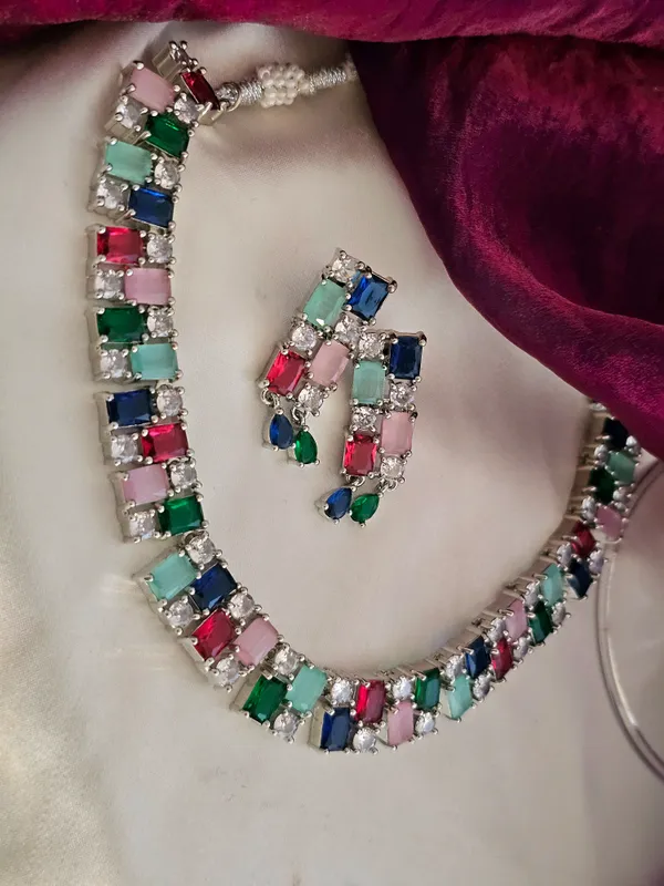 Radiant_Prism_AD_Necklace_Set