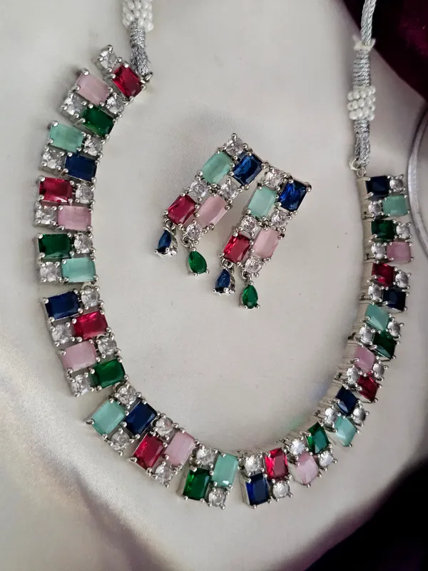 Radiant_Prism_AD_Necklace_Set