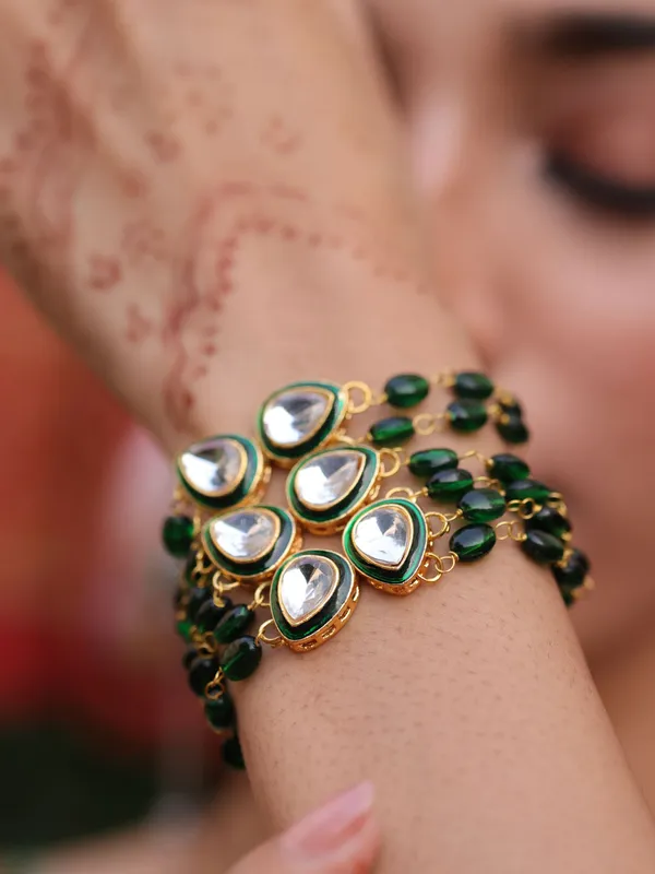 Verdant_Glow_Kundan_Bracelet