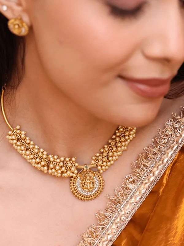 Laxmi_Swarna_Choker_Necklace_Set__