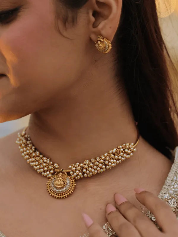 Laxmi_Swarna_Choker_Necklace_Set__