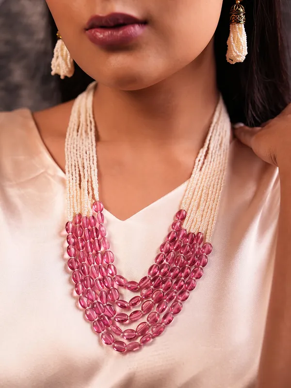 Long_Beaded_Necklace_with_Pink_Glass_Stones