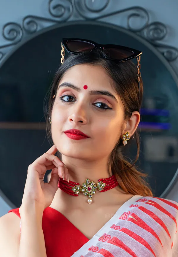 Binnis_Wardrobe_Mishka_Maroon_Hydro_Bead_Choker_Necklace_Set_with_Kundan_Flower_Pendant