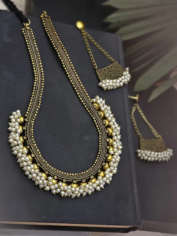 Nyra_Layered_Gold-Toned_Necklace_Set_with_White_Beads