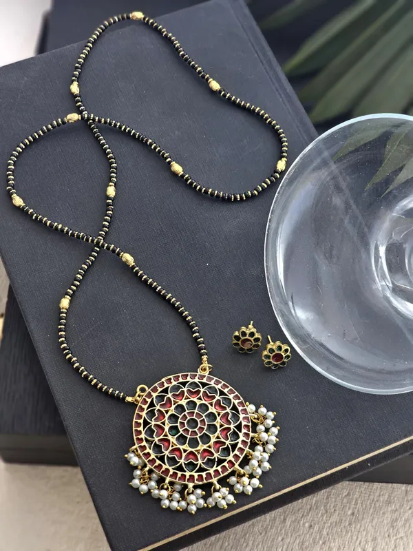Black_Beaded_Ragini_Mangalsutra_Set