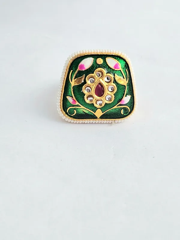 Emerald_Echo_Ring