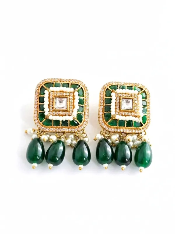 Meera_Classi_Studs