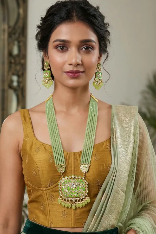 Green_beaded_long_necklace