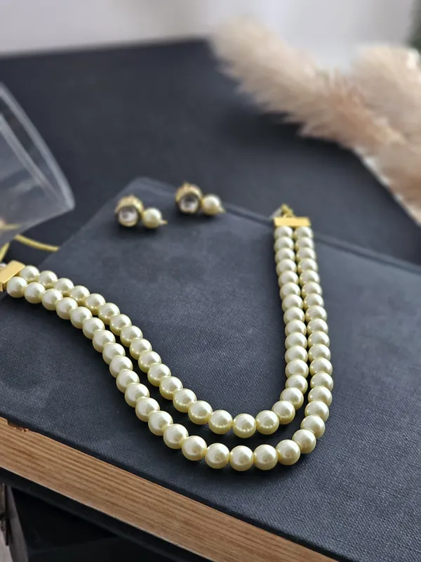 Nacre_Elegant_Multi-Layer_Semi-Precious_Pearl_Necklace_Set