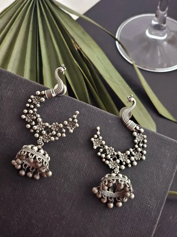 Women_Silver_Peacock_Shaped_drop_earrings
