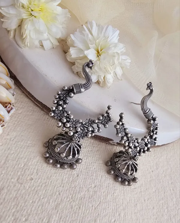 Women_Silver_Peacock_Shaped_drop_earrings