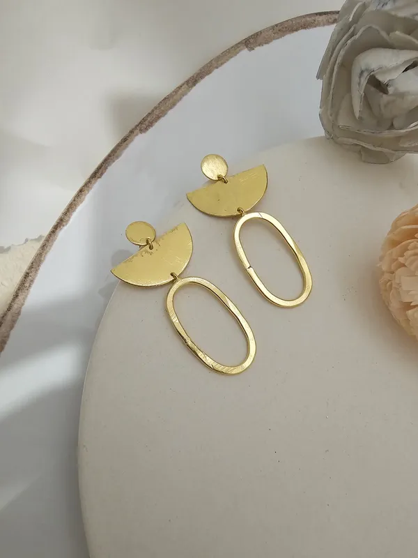 Oval__Drop_Earrings