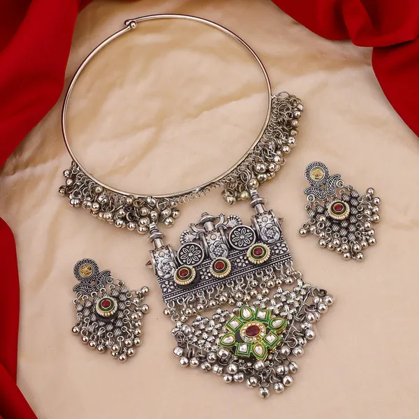 Oxidised_Silver_Necklace_Set_with_Red_and_Green_Stones