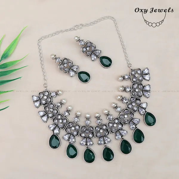 Elegant_Oxidised_Silver_Necklace_Set_with_Green_Teardrop_Stones_and_Matching_Earrings
