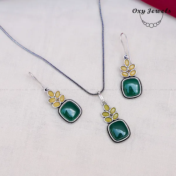Elegant_Green_Gemstone_Pendant_and_Earrings_Set_-_Oxy_Jewels