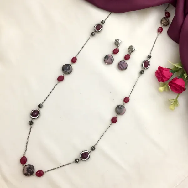 Long_Chain_Oxidised_Necklace_Set_-_Red_&_Black,_Oval_&_Round_Shapes