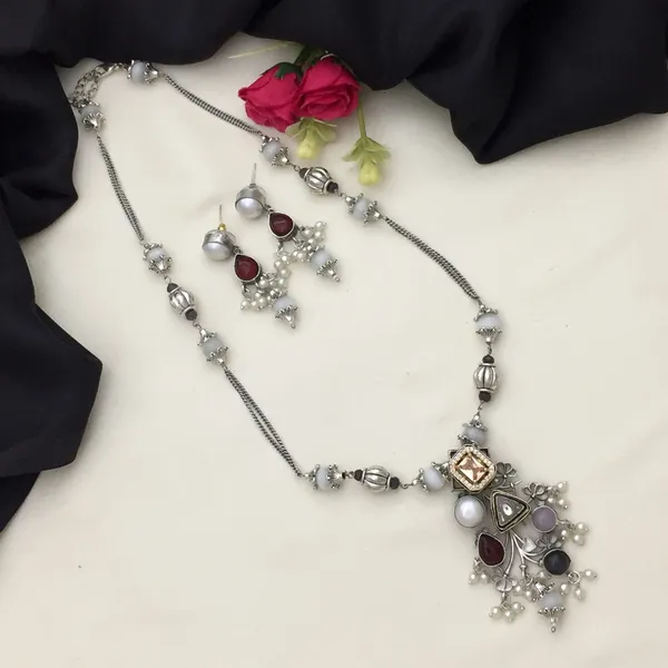 Oxidized_Long_Chain_Necklace_Set_-_Silver,_Red,_White,_Black_-_Geometric_Shapes