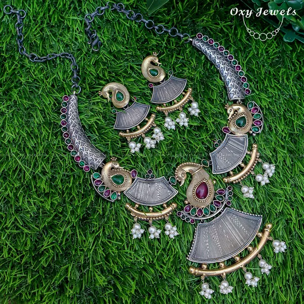 Oxidised_Dual_Tone_Silver_Peacock_Necklace_Set_-_Green,_Red,_Gold_-_Fan-Shaped_Design