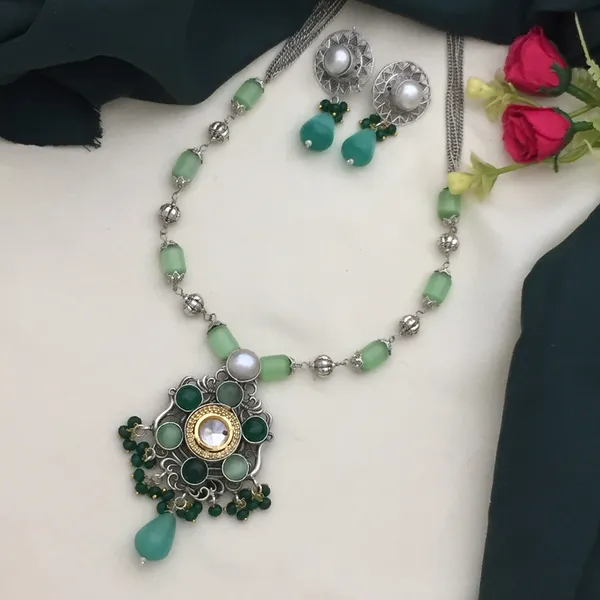 Oxidized_Silver_Necklace_Set_with_Green_Beads_and_Round_Pendant